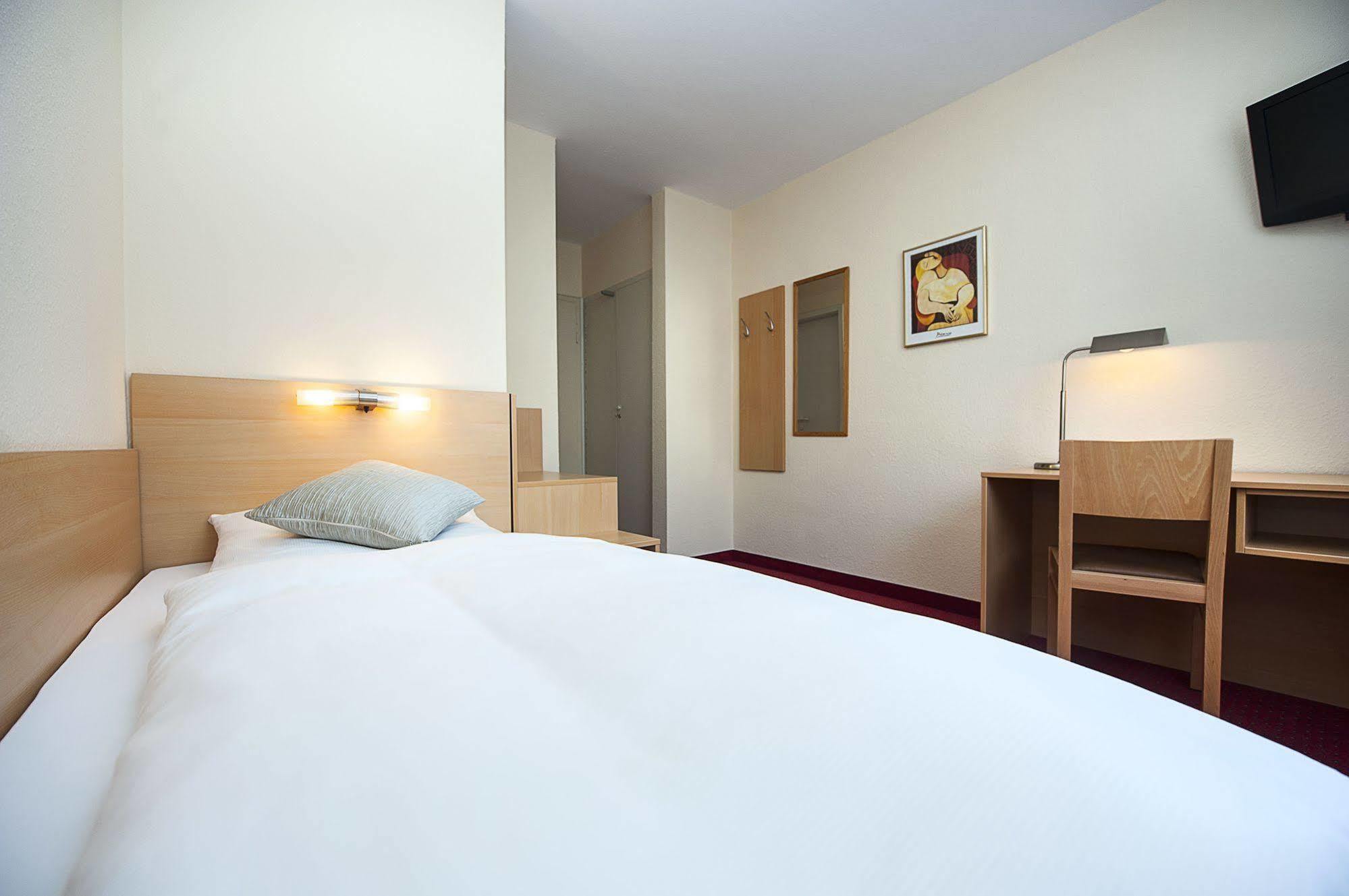 בילפלד Comfort Garni Stadtzentrum Hotel מראה חיצוני תמונה